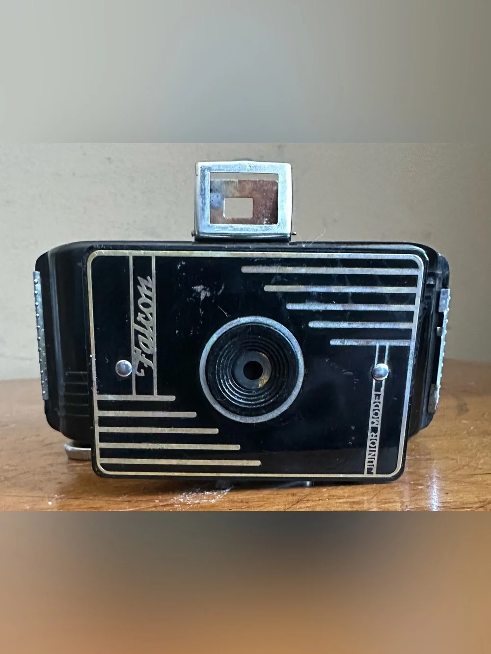 Vintage Falcon Junior Model Bakelite Shutter Folding Compact Camera USA
